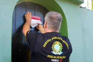 Mongaguá faz ação contra Aedes em imóveis desocupados