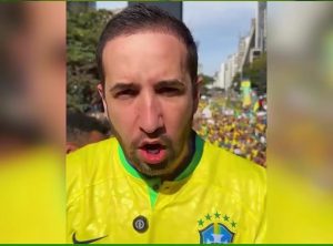 Deputado defende que Bolsonaro fuja para embaixada americana