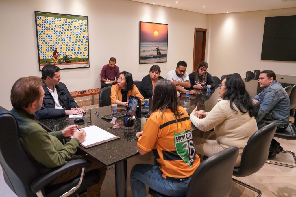 PG debate revitalização de área de comércio de ambulantes