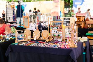 Feira de Economia Criativa anima Bertioga