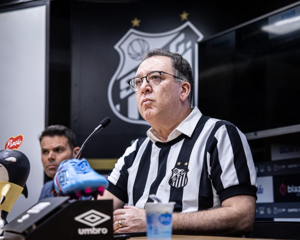 Presidente do Santos reclama da arbitragem e questiona os critérios