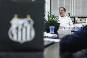 Santos registra déficit acima do previsto no segundo trimestre de 2025