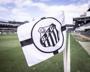 Santos avalia modelo SAF em encontro com alguns conselheiros