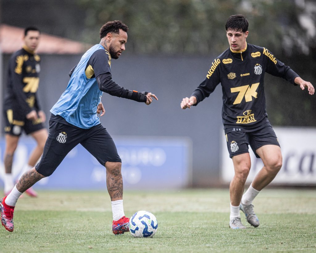 Neymar treina com o Santos, mas presença em BH ainda é incerta