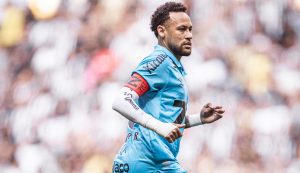 Neymar detona gramado sintético após jogo contra o Atlético-MG: ‘Comprovado, é uma m****’