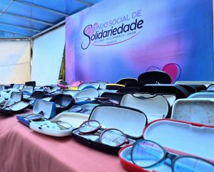 Guarujá inicia entrega de óculos do programa Olhar que Transforma
