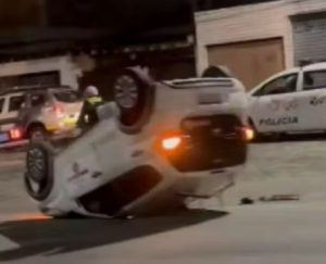 Homem capota carro e é preso por embriaguez em SV