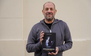 Psicólogo argentino explora a solidão dos jovens em novo livro
