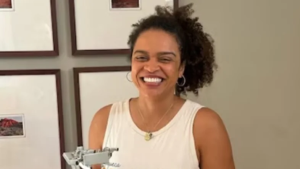 Cineasta brasileira é presa e some após audiência nos EUA