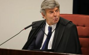 Fux vota para anular ação penal sobre golpe por cerceamento de defesa