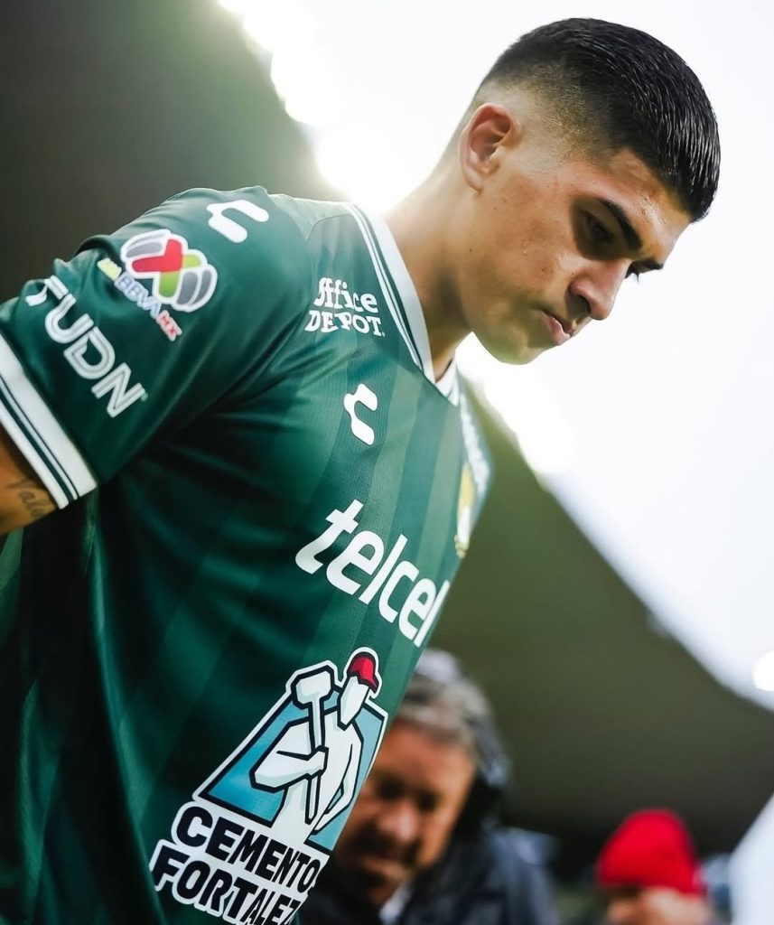 Por um triz: Negociação entre Santos e Adonis Frías pode sofrer revés