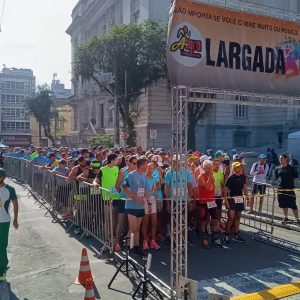 Corrida e Caminhada Rotary Run 8k une esporte e solidariedade em Santos