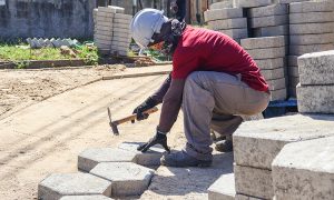Rua Herta Müller recebe nova pavimentação em Itanhaém