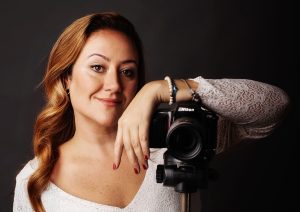 Fotógrafa santista transforma momentos familiares em arte