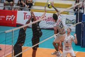 Time PG está fora da briga por uma vaga nas semifinais do Paulista de vôlei masculino