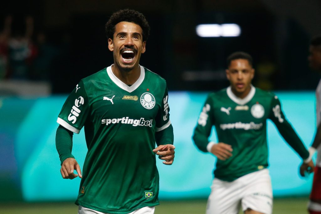 Palmeiras é avassalador e despedaça o Inter pelo Brasileirão
