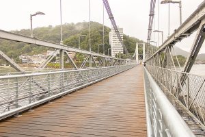 Obras mudam rotina na Ponte Pênsil, em SV, e em acesso a Peruíbe