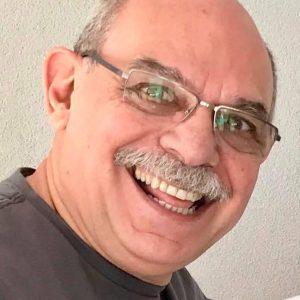 Jornalista Ely Carvalho morre aos 71 anos