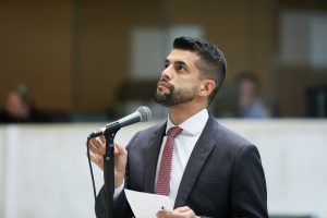 Caio França lidera pesquisa para deputado estadual na Baixada Santista