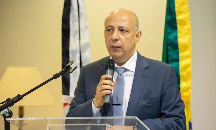 Polícia prende suspeito de fazer parte da execução de ex-delegado