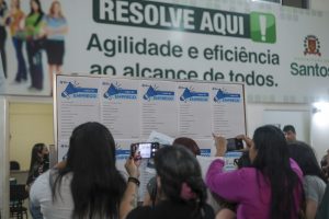 Santos assina protocolo para empregar pessoas com deficiência