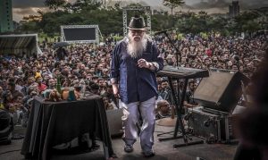 Hermeto Pascoal, o multi-instrumentista, morre aos 89 anos