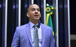 Paulo Alexandre Barbosa vai pressionar Senado contra PEC da Blindagem