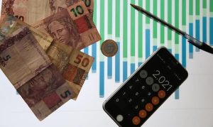 Santos completa um ano de alta nos índices de inadimplência