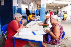 Programa Meu Bairro regulariza cadastros em Mongaguá
