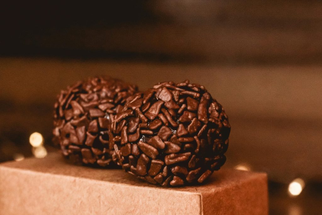 Hoje é o Dia do Brigadeiro! Conheça a história do doce símbolo do Brasil