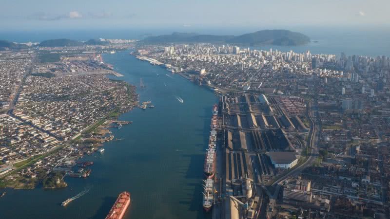 Túnel Santos-Guarujá pode ser entregue em 2030, diz Tarcísio de Freitas