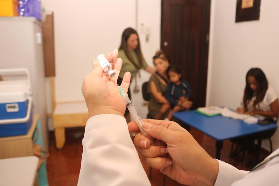 Dia D de vacinação em Santos acontece neste sábado