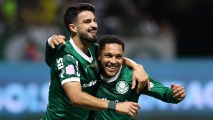 Palmeiras atropela o Vasco e retoma vice-liderança do Brasileirão