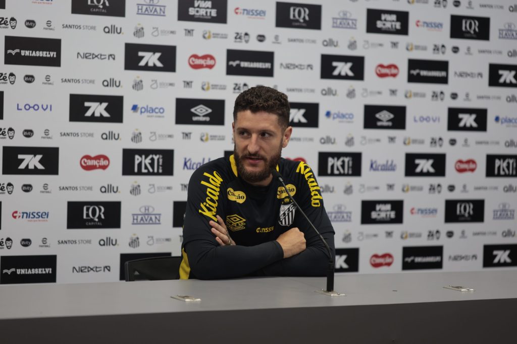 Zé Rafael destaca evolução, projeta clássico com o Corinthians e torce pela volta de Neymar