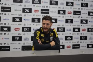 Zé Rafael destaca evolução, projeta clássico com o Corinthians e torce pela volta de Neymar