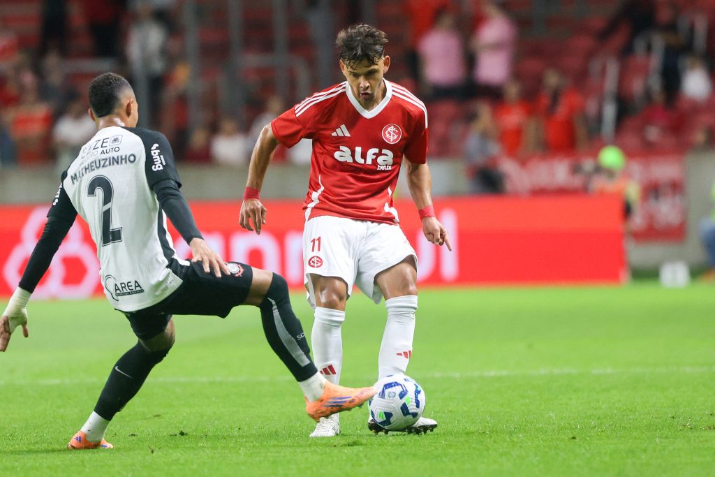 Corinthians cede empate no final do jogo contra o Inter pelo Campeonato Brasileiro