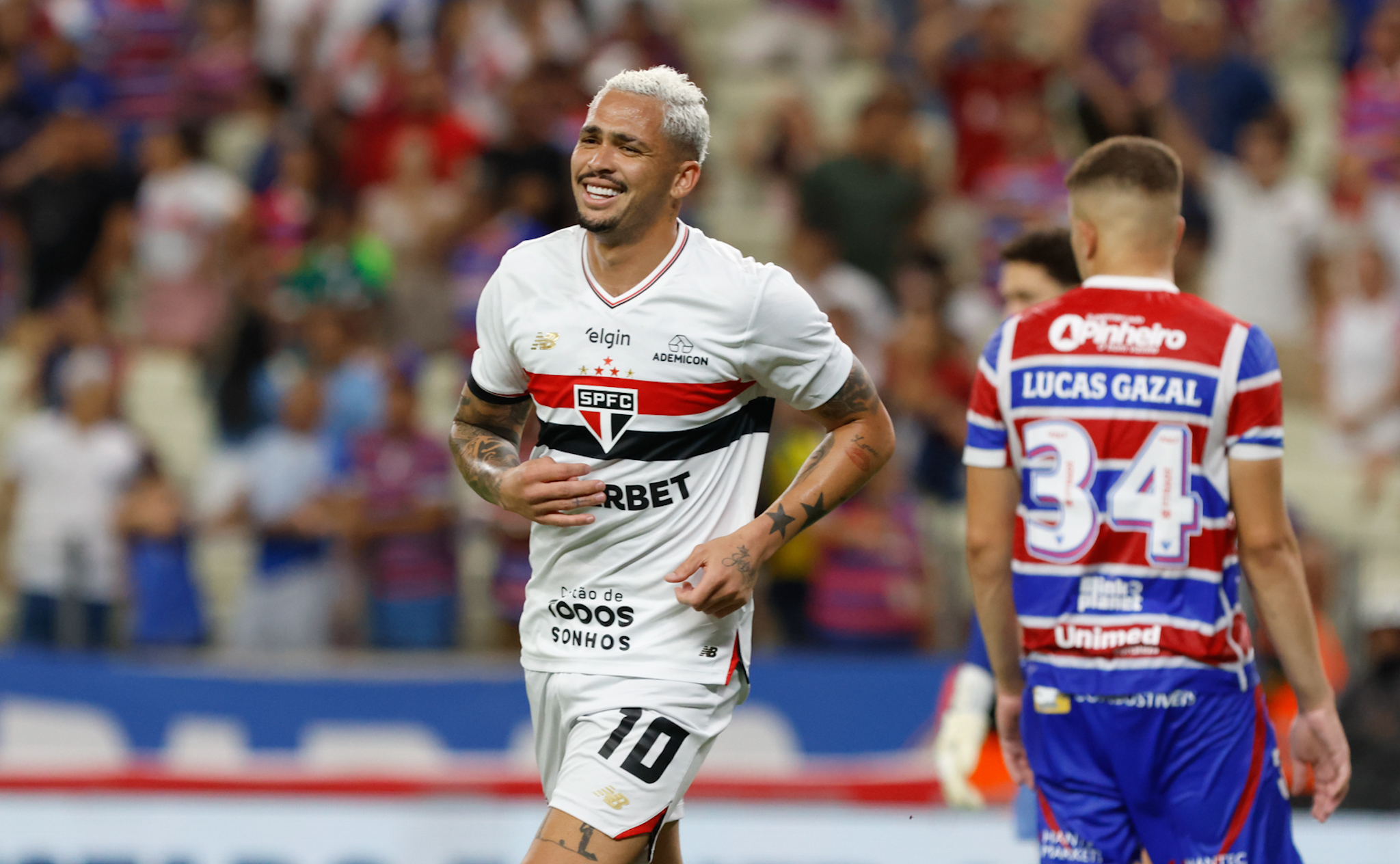 São Paulo joga bem com um a menos, vence o Fortaleza e respira antes de encarar o Palmeiras | Jornal da Orla