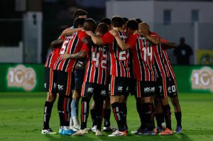 São Paulo leva gol relâmpago, é derrotado pelo Mirassol e perde a 3ª seguida no Brasileirão