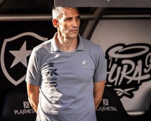 Vojvoda valoriza equilíbrio do Santos após gol aos 22 segundos: ‘Precisamos estar atentos’