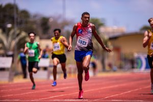 Jovem da Praia Grande vence campeonato brasileiro de atletismo