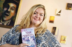Novo livro da autora Colleen Hoover chega ao Brasil em janeiro