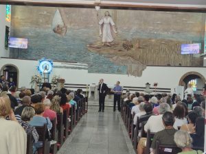 Santos celebra Nossa Senhora Aparecida com devoção popular