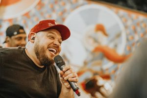 Samba e solidariedade no show de Ederson Santhos