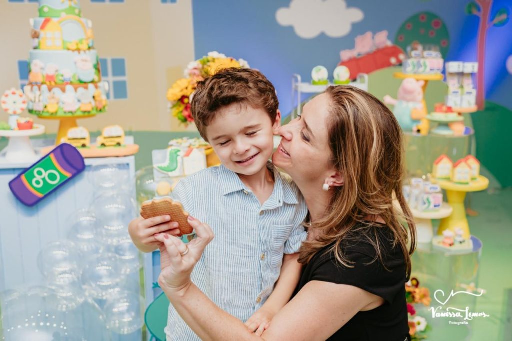 Fabíola Souza transforma os desafios do TEA com coragem e propósito