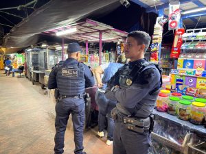 Vigilância Sanitária apreende bebidas sem nota em Cubatão