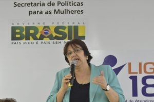Ex-vereadora Cassandra Maroni volta a Santos para assinar doação de área da União na ZN