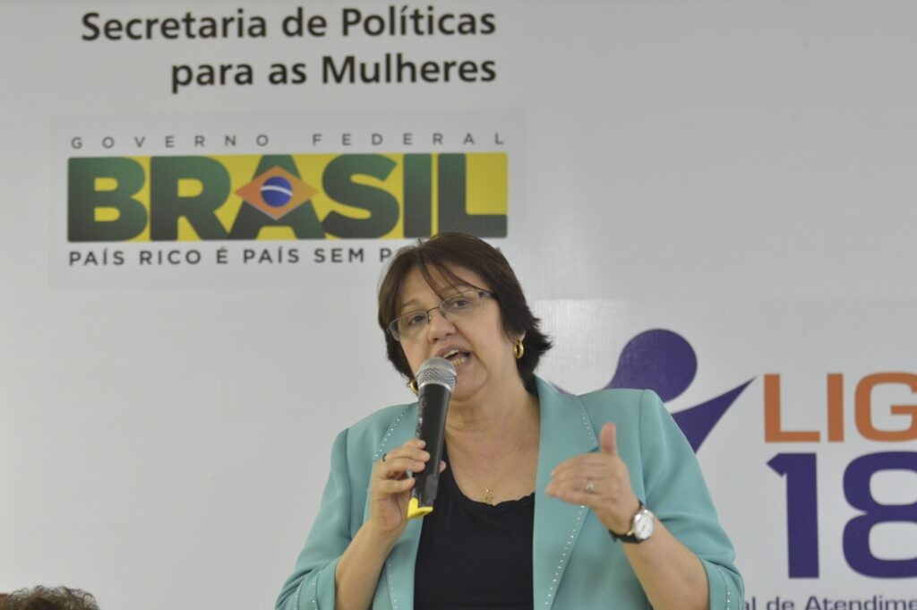 Ex-vereadora Cassandra Maroni volta a Santos para assinar doação de área da União na ZN