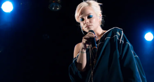 Pivô de separação da cantora Lily Allen fala sobre música