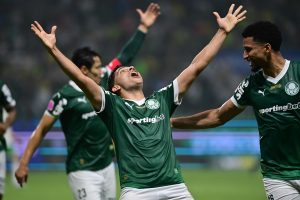 Palmeiras atropela Juventude e abre vantagem do Flamengo na liderança do Brasileirão