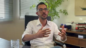 Cientista político assume vaga na Câmara de Santos por duas semanas